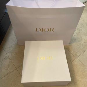 Dior Large box with shopping bag